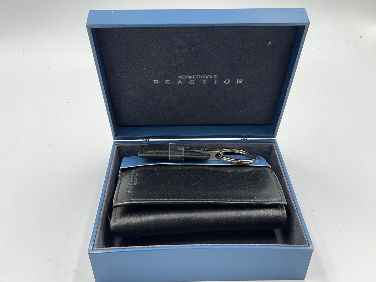 Kenneth Cole Reaction Men's Wallet & Keychain gift set
