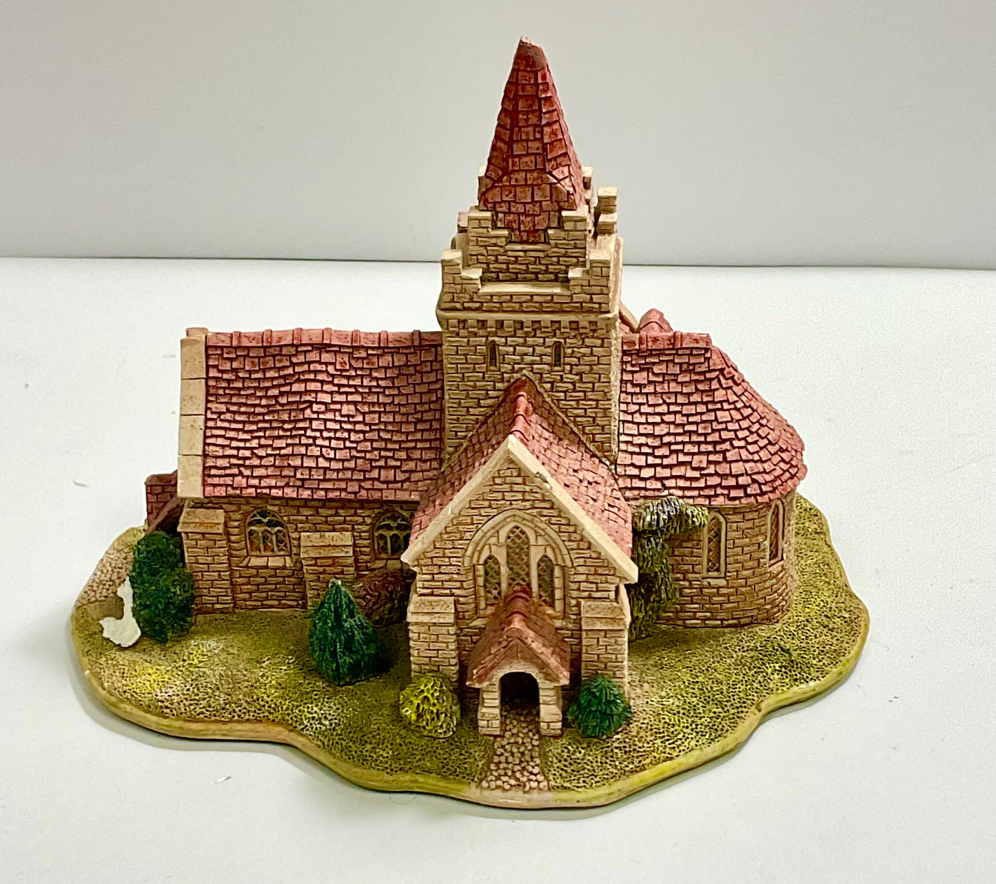 Lilliput Lane Collectible Crathie Church Balmoral