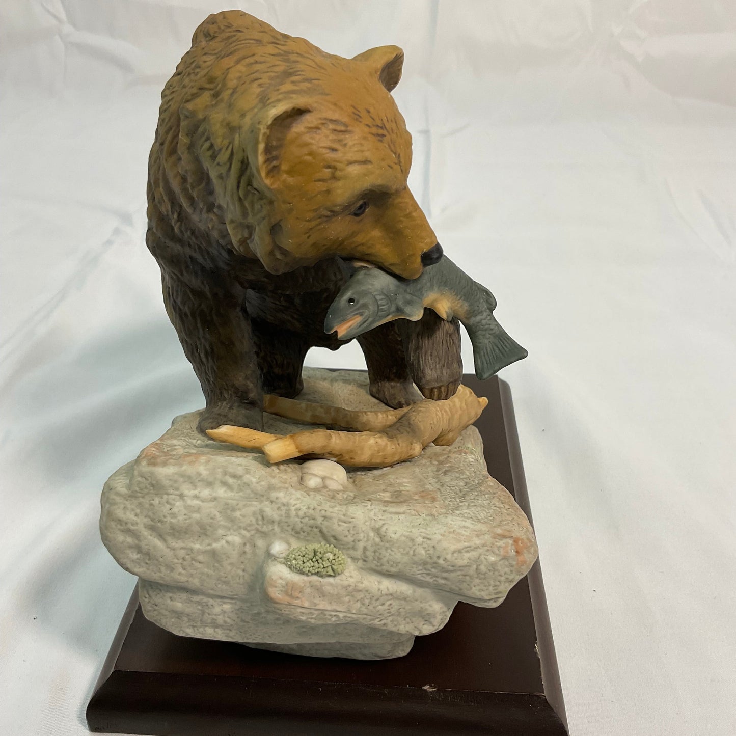 Brown Bear Vintage 1994 Homco Masterpiece Porcelain Endangered Species Series