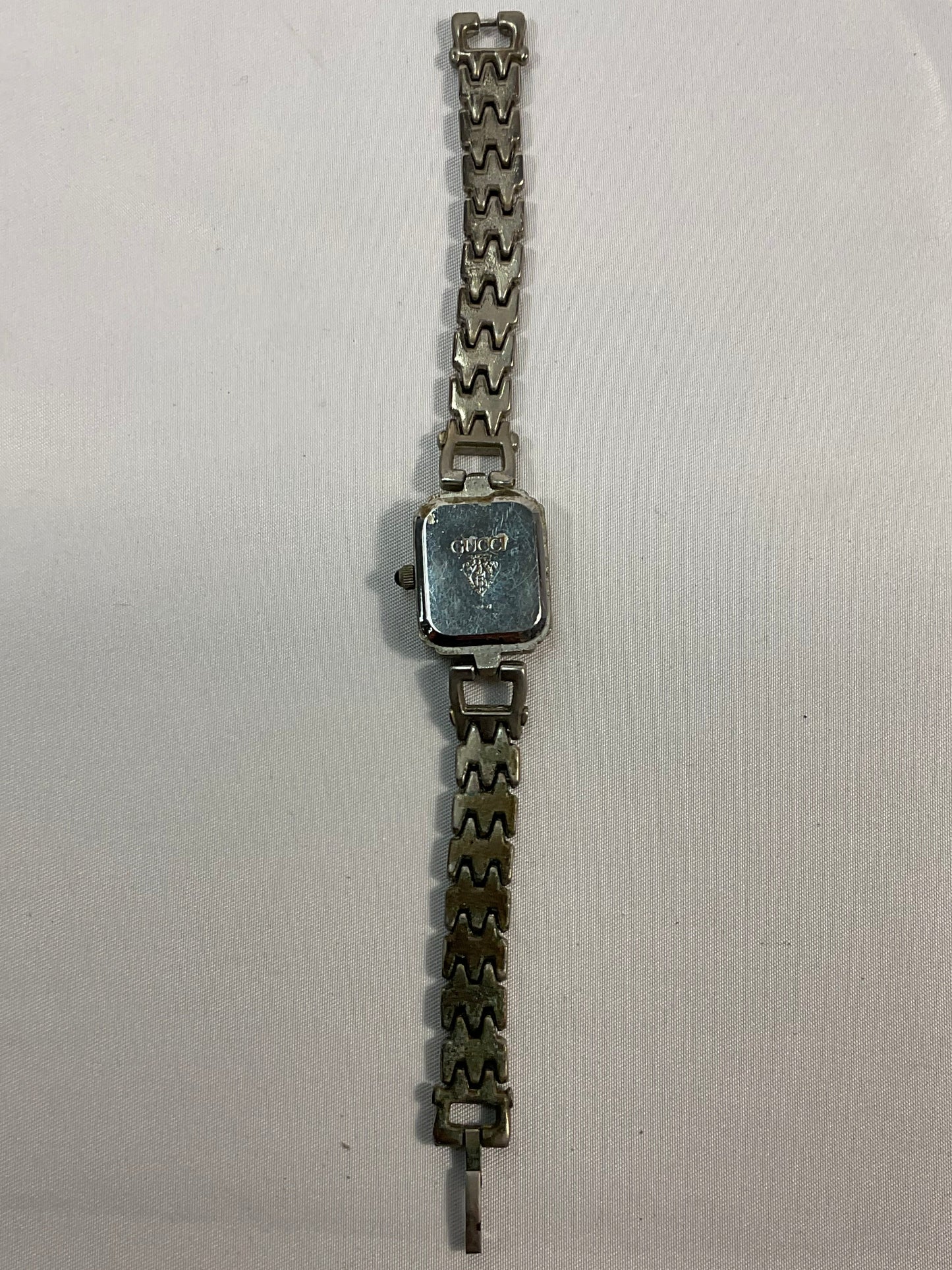 Vintage Gucci Quartz Women's Watch Emblem Stamped Silvertone Working Condition New Battery