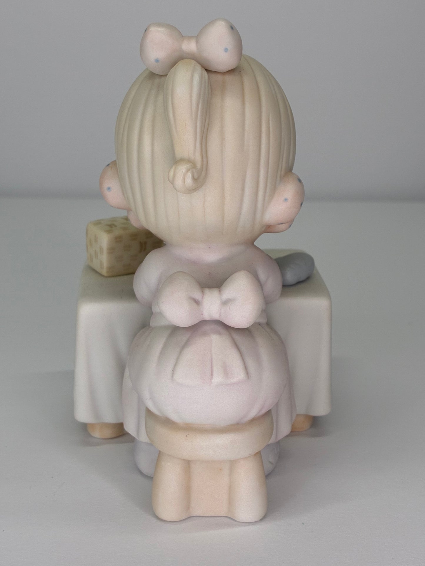 Precious Moments Vintage 1989 Symbol of Membership My Happiness Hand Painted Porcelain Collectible Figurine Original Box