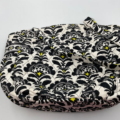 Vera Bradley Quilted And White Floral “Fanfare” Pattern Set