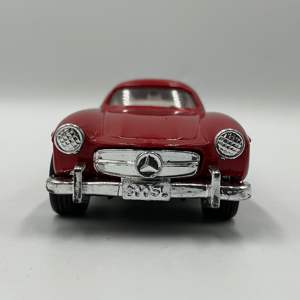 1950's 1/40 Scale Model Red Kinsmart Mercedes-Benz 300SL Die-Cast Scale Model Replica Car
