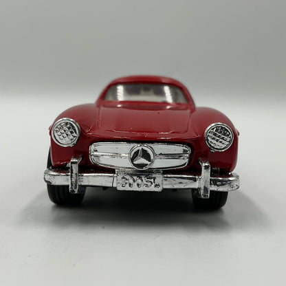 1950's 1/40 Scale Model Red Kinsmart Mercedes-Benz 300SL Die-Cast Scale Model Replica Car